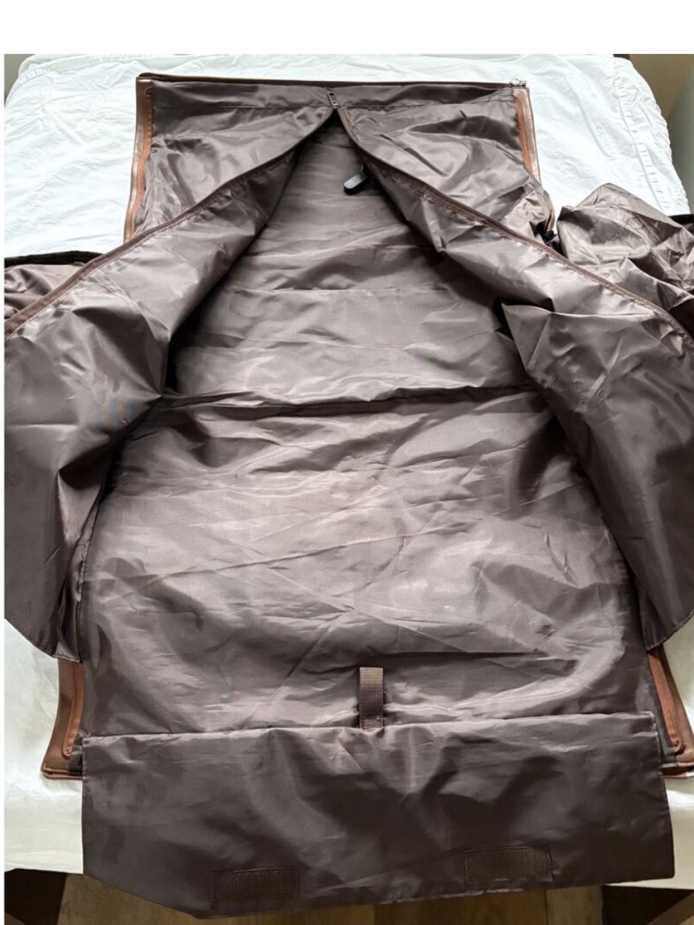 Classic Brown Leather Duffel Garment Bag for Men - Picture 5 of 10